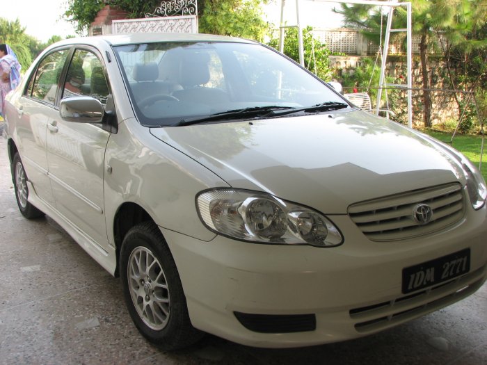 SE Saloon 2004