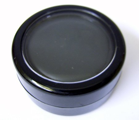 Dark Green Cream to Powder