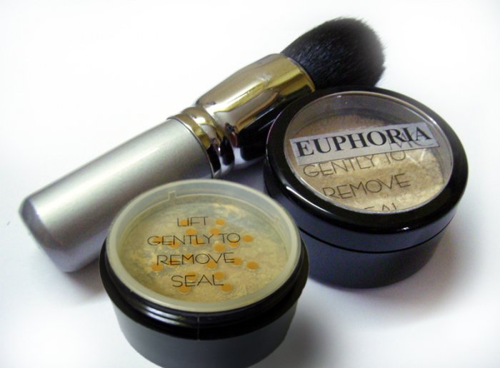 2 full size foundations and 1 Flat Top Brush Set 10% Off