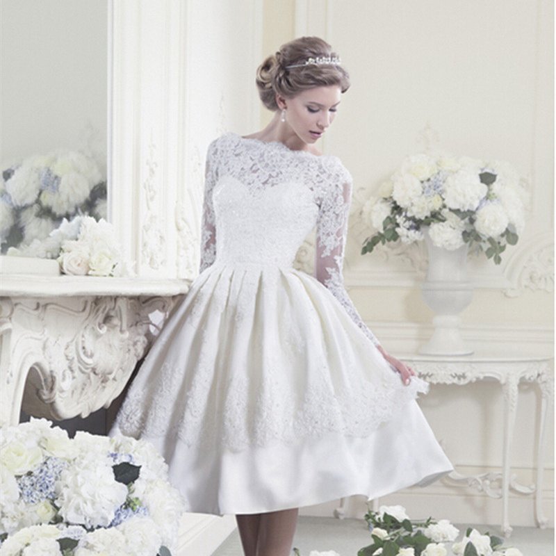 New Backless Popular A-Line Short Prom Dress Knee Length Long Sleeve White Short Lace Prom Dress