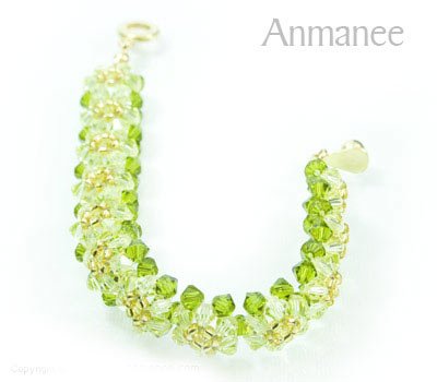 Handcrafted Swarovski Crystal Bracelet - Thai Classic 010282