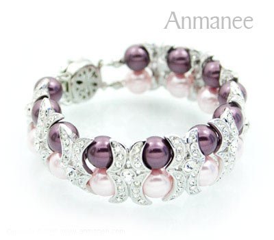 Handcrafted Swarovski Pearl Bracelet - Shying Moon 02021