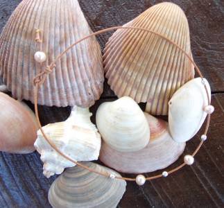 Large Hole Pearl and Leather Necklace Gilligans Boutique Made In USA N207 ~
