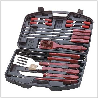 18 PC Barbecue Set In Case