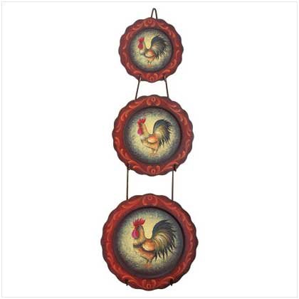 3525900: Decorative Metal Rooster Plates And Rack - 4 Pc Set