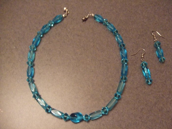 Aqua Twist necklace