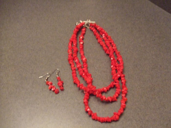 Firey coarl red necklace