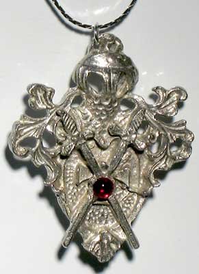 Lancelot Crest Amulet: