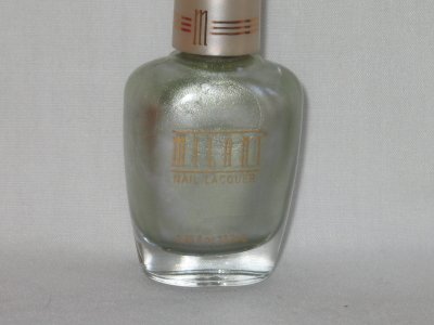 MILANI Shimmer Nail Polish #04 KEY LIME SHINE Very nice light green