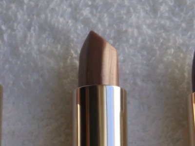 MILANI LiPSTicK #30 MOCHA SWISS Shimmer Light Mocha Lipstick NEW