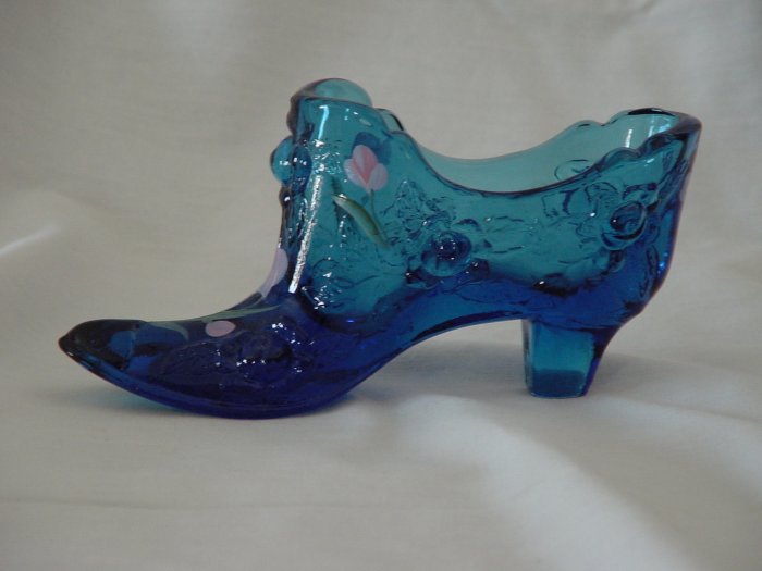 Fenton Twilight Blue handpainted shoe 1990's 9295tt 6"