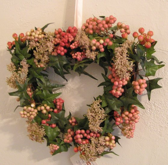 Sweet Heart Berry Wreath - Home Interiors HOMCO