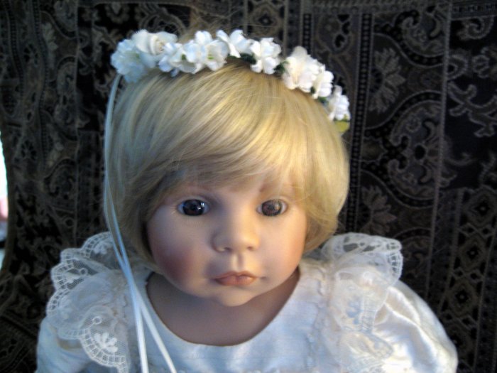 ZAPF CREATIONS DOLL OF THE YEAR 1998 "ROSALIE" A MUST SEE