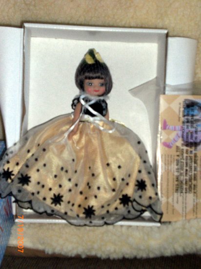 SUNSHINE PRETTY 8" BETSY McCALL BY TONNER NIB