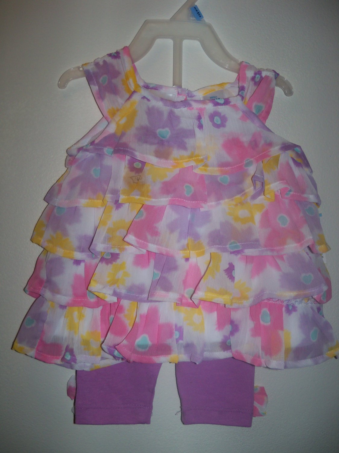 Baby girls size 36 months 2 piece capri set infant clothing
