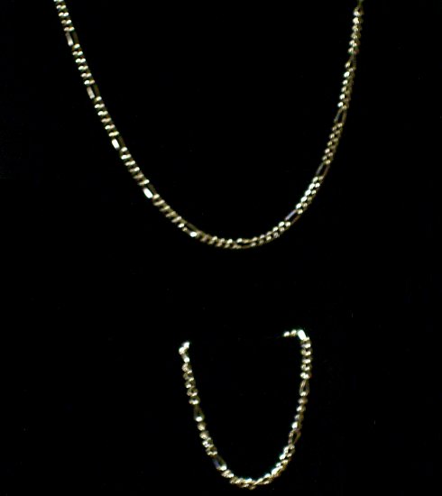 14 kt Gold Figaro 2 piece ( Necklace & Bracelet)