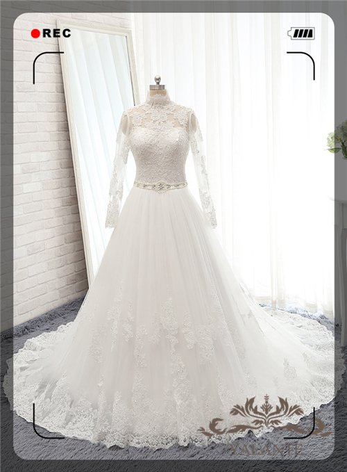 New Arrival Full High Quality Lace Appliqued Bateau Neck Full Sleeves A-line Wedding Dresses
