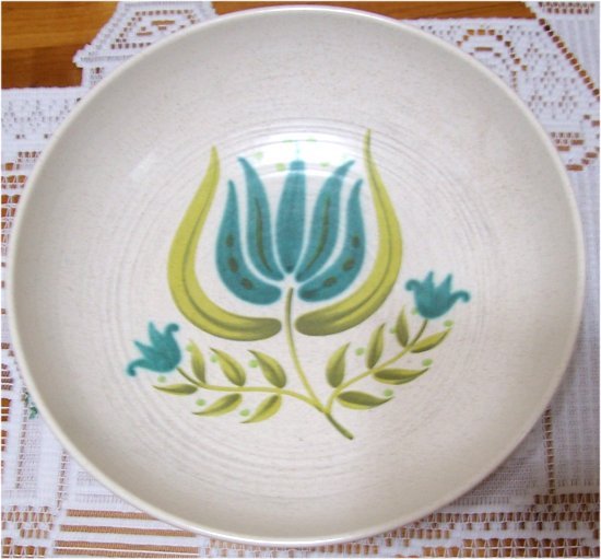 VINTAGE FRANCISCAN TULIP TIME ROUND VEGETABLE BOWL