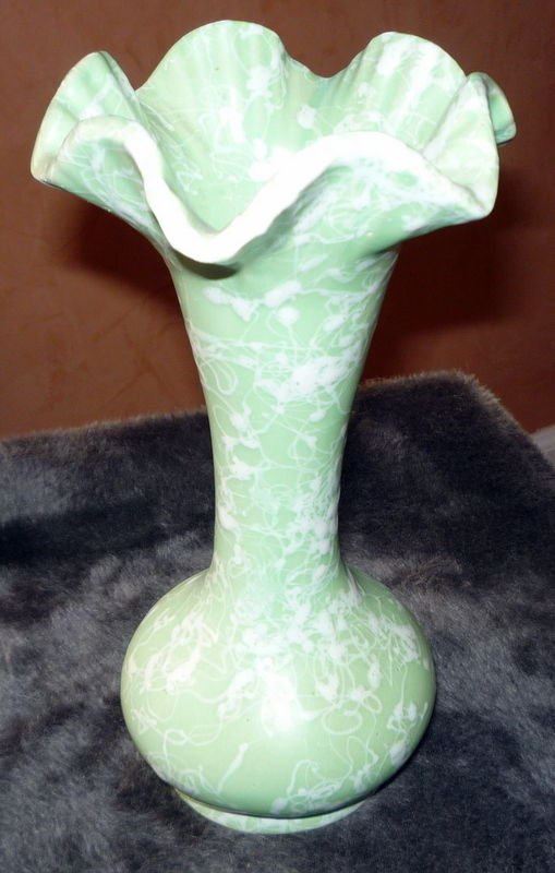 Vintage 50's Shawnee Pottery 9" Ruffle Top Vase Mint Green White Drizzle 2512