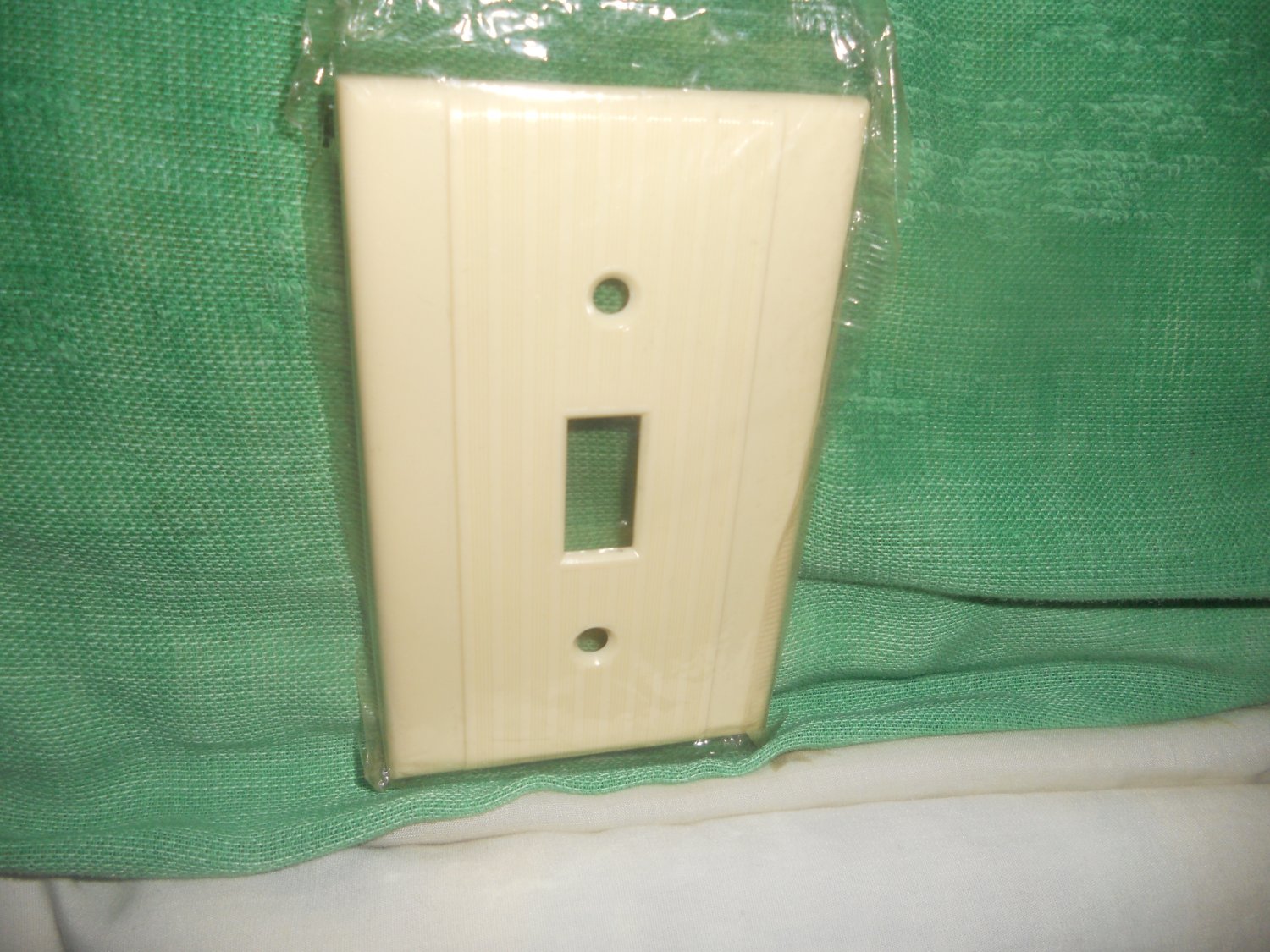 Switch Plate - Single Gang Ivory Duplex - Reliance Mfgr.