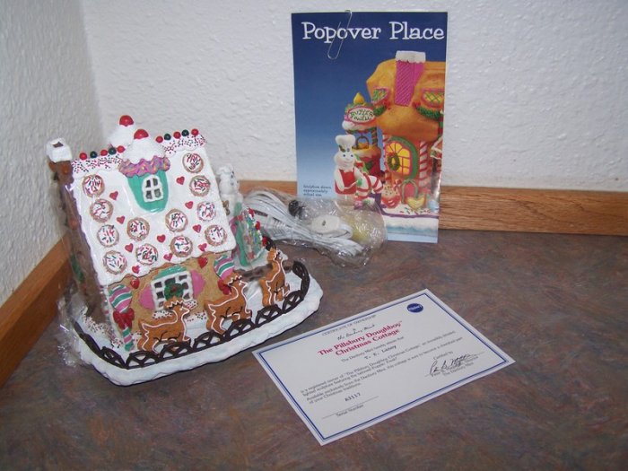 Pillsbury Christmas Cottage - Lights Up *MUST SEE*