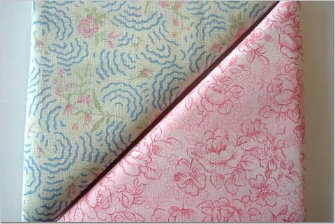 Rosebuds n' Pink Floral Print - TWO Fat Quarters (2805)