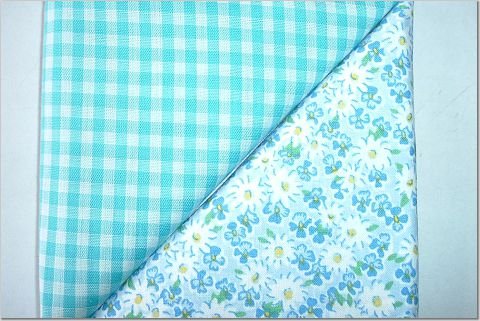 Turqoise Gingham n' Daisy Floral Print - TWO Fat Quarters (2849)