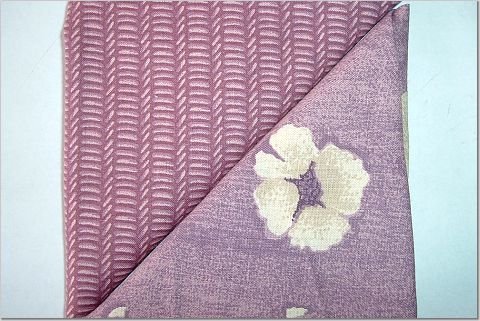 Flowers on Mauve n' Knitted Design Print - TWO Fat Quarters (2852)