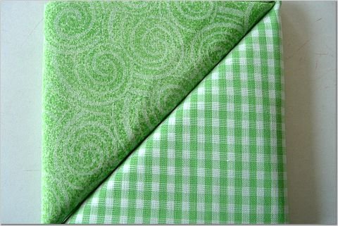Green Gingham n' Swirl Print - TWO Fat Quarters (2871)