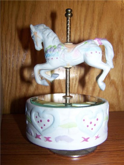 Porcelain Prancers - Horse Carousel * MUSICAL