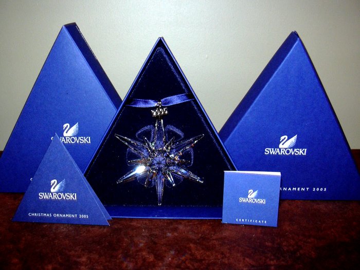SWAROVSKI 2005 ANNUAL SNOWFLAKE ORNAMENT