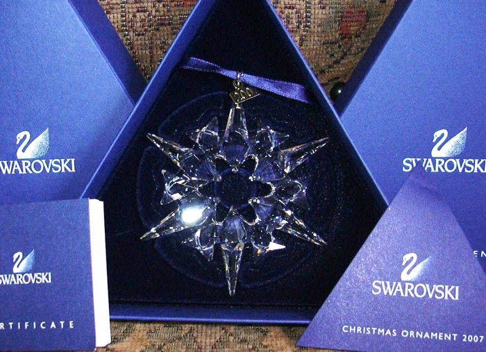 SWAROVSKI 2007 ANNUAL SNOWFLAKE ORNAMENT