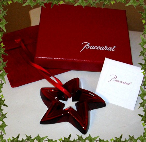 BACCARAT RED STAR ORNAMENT *