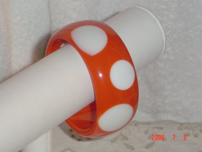 Lucite Wide Polka Dot Bangle Bracelet Orange White
