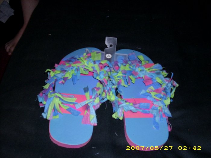 Adult flip flops sizes 5/6