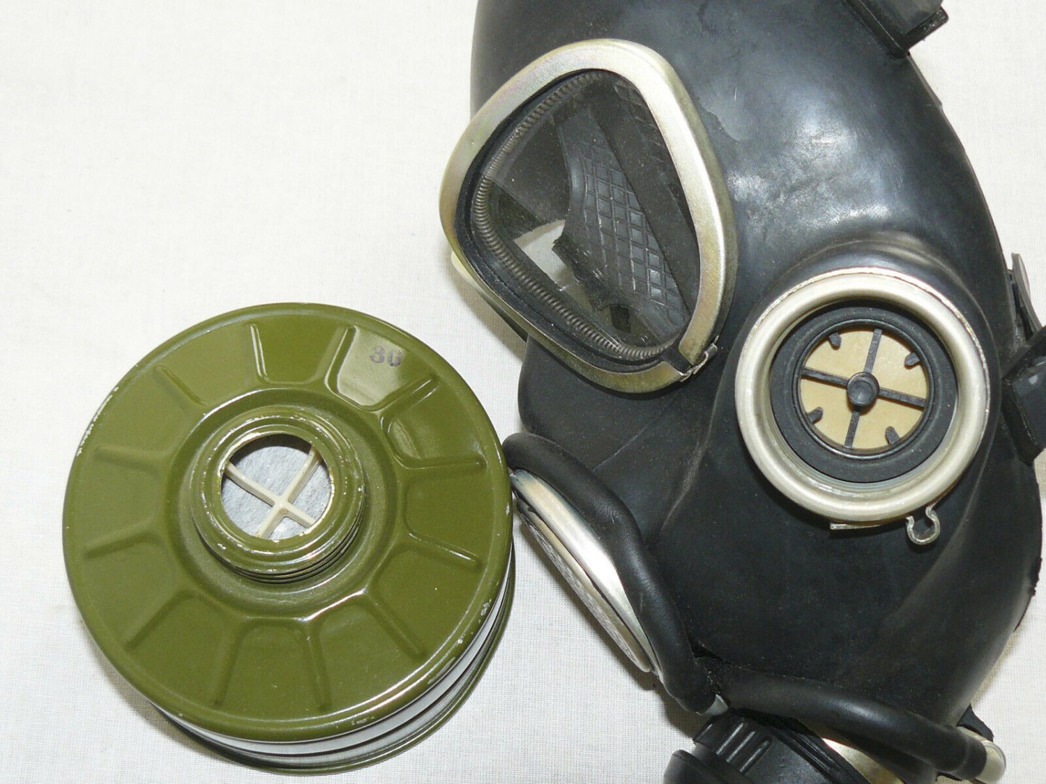 New Soviet Russian Gas Mask GP 7 Military Surplus Full Complete Set Size 2