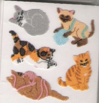 Fuzzy Cats with Yarn