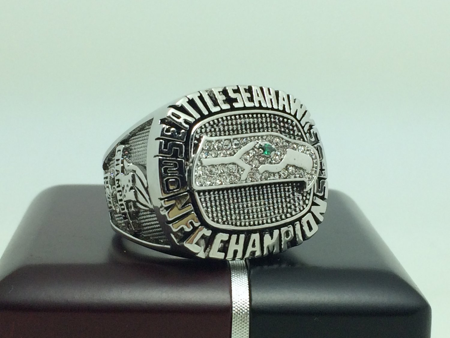 2014 Seattle Seahawks NFC super bowl Championship Ring 8-14 Size choose With wooden box
