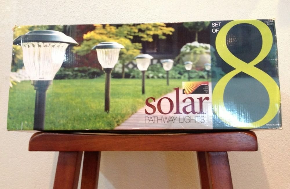 Paradise / Solar LED Pathway Lights / Set of 8 / Rechargeable Batteries