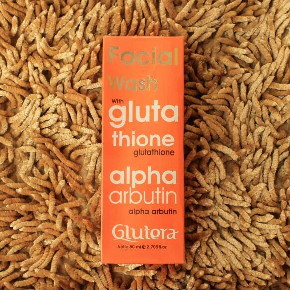 Glutera Facial Wash with Glutathione & Alpha Arbutin Collagen Face Whitening
