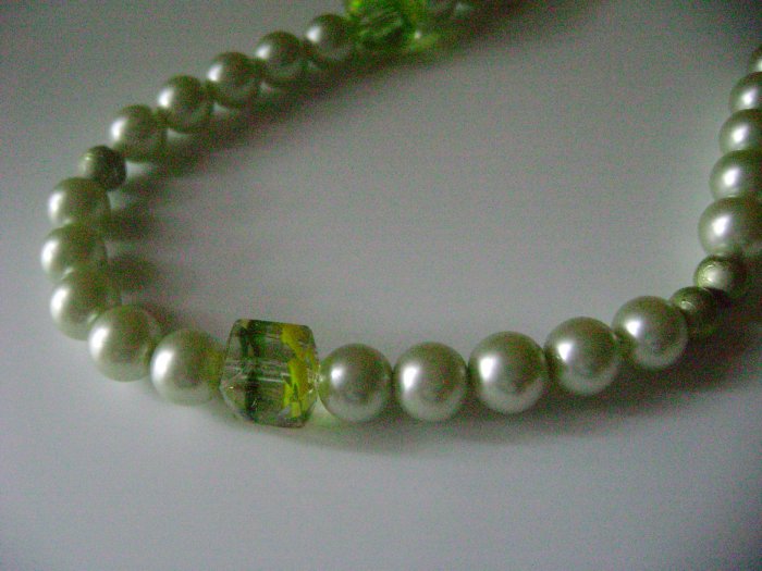 Refreshing Green Pearl Necklace