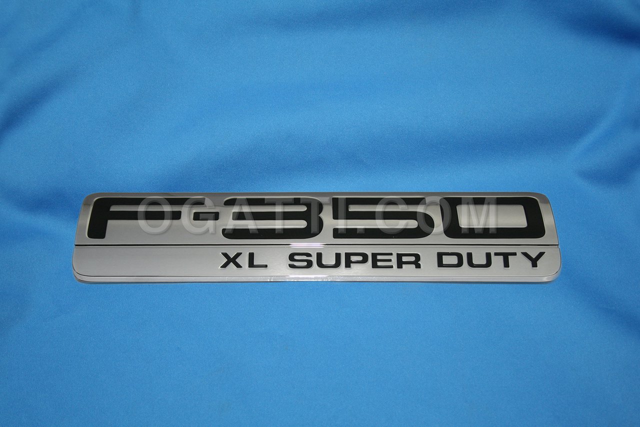 Brand New Ford OEM F-350 XL Super Duty 2005-2007 Fender Emblem 5C3Z-16720-CB