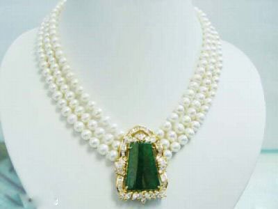 Remarkably Beautiful Pearl & Jade Necklace