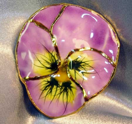 Lacquered and 24 karat gold-plated Real Pansy brooch-pendant hybrid