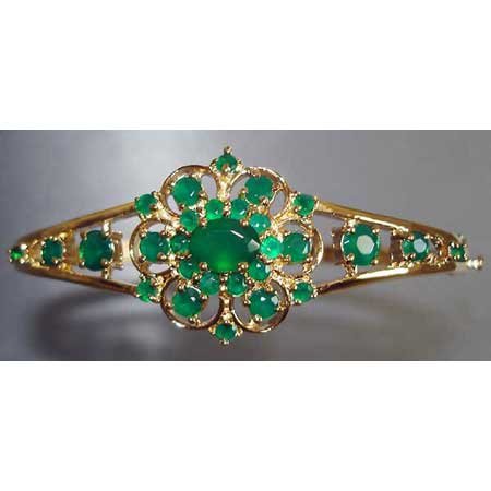 3.85 carats genuine emerald agate gold bangle