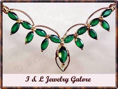 3.5 carat Genuine emerald agate gold necklace