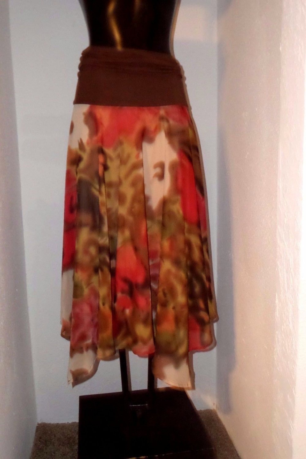 Women's skirt size M by Lapis