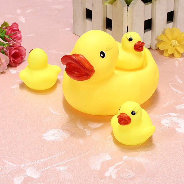Baby Bathing Toys Water Floating Squeaky Yellow Rubber Ducks