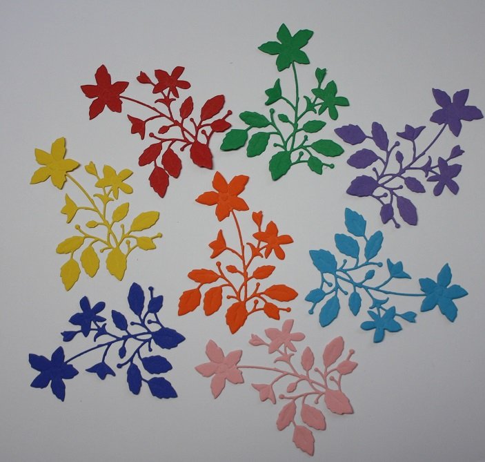8 Pretty Flower Blooms/Die Cuts/Scrapbooking/Paper Cuts/Flowers/Card Making/Embellishment