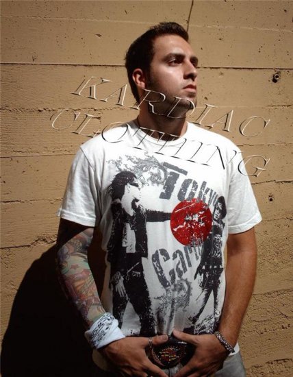 Legends of Style T-Shirt "Death by Sexy" + Free Ed Hardy Poster